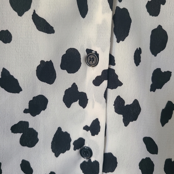Mazik Button Down Blouse Black White Animal Print Size Medium - Picture 4 of 7